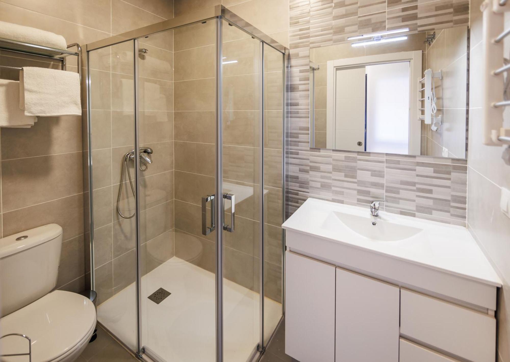 Apartamentos Luxury Suites Syrah อัลเมนดราเลโค ภายนอก รูปภาพ