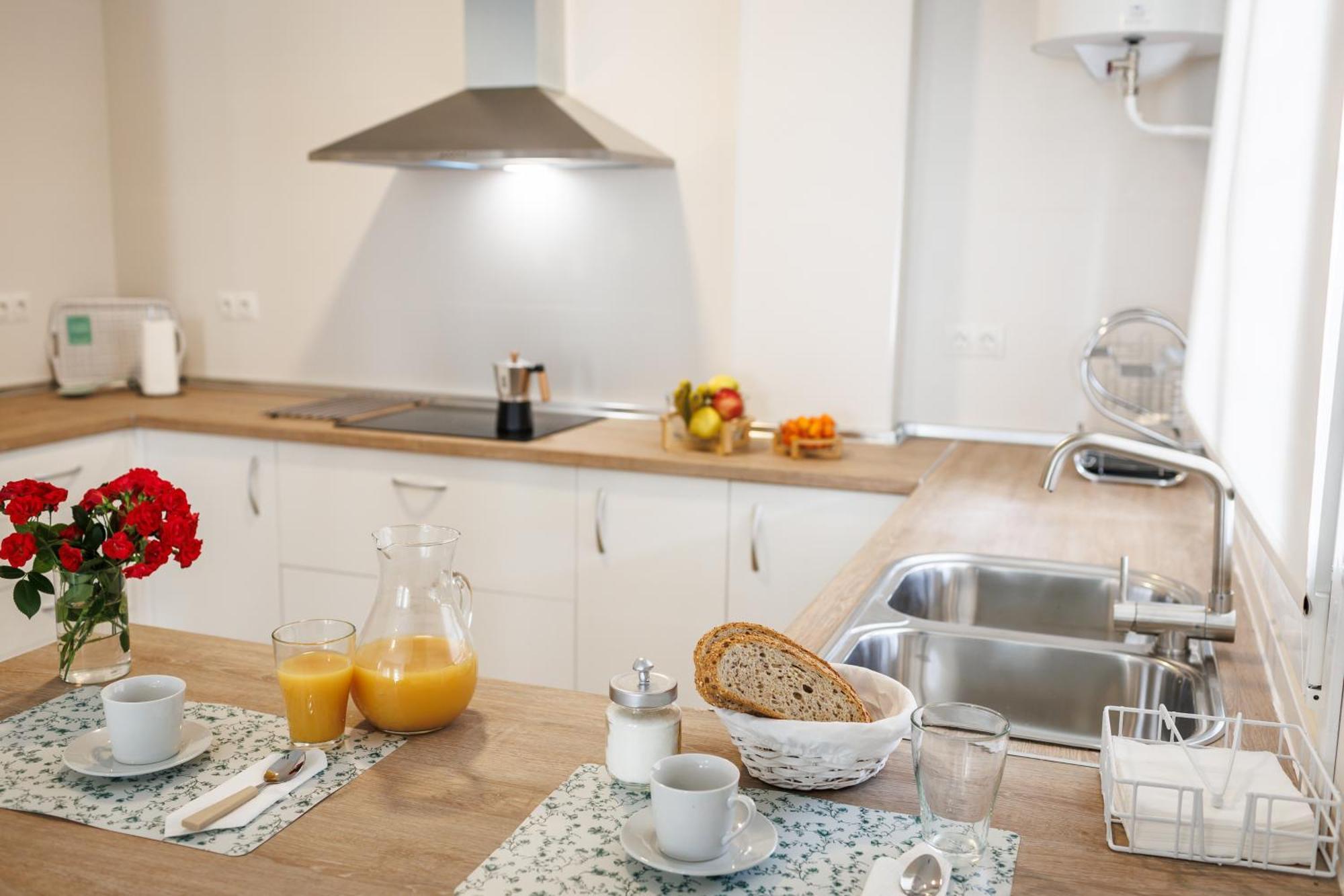 Apartamentos Luxury Suites Syrah อัลเมนดราเลโค ภายนอก รูปภาพ