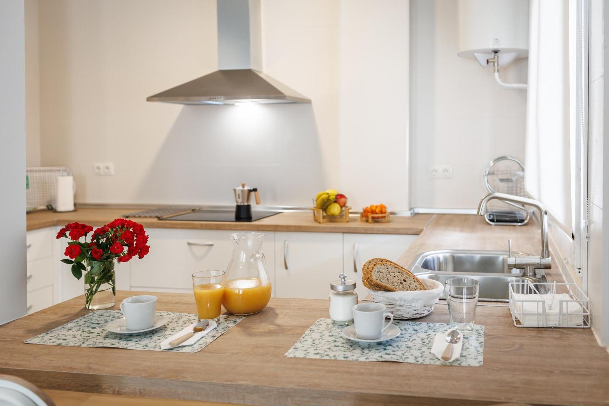 Apartamentos Luxury Suites Syrah อัลเมนดราเลโค ภายนอก รูปภาพ