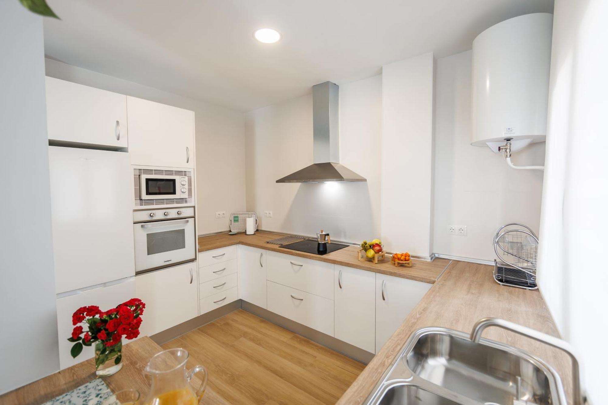 Apartamentos Luxury Suites Syrah อัลเมนดราเลโค ภายนอก รูปภาพ
