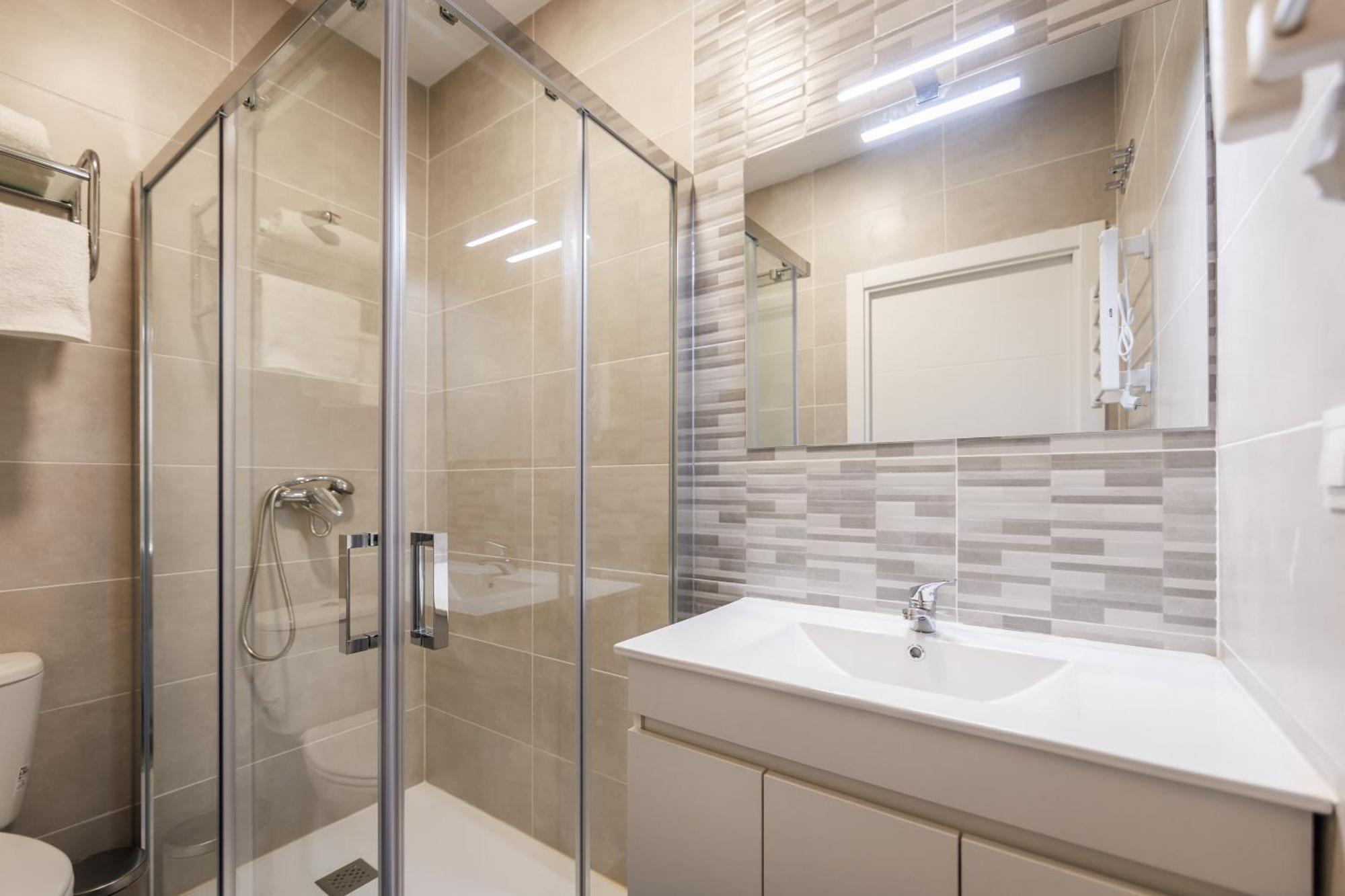 Apartamentos Luxury Suites Syrah อัลเมนดราเลโค ภายนอก รูปภาพ